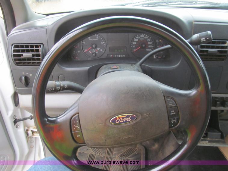 image for item I7001 2006 Ford F350 Super Duty XL service truck
