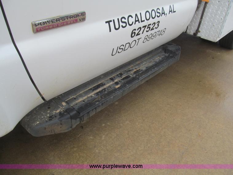 image for item I7001 2006 Ford F350 Super Duty XL service truck