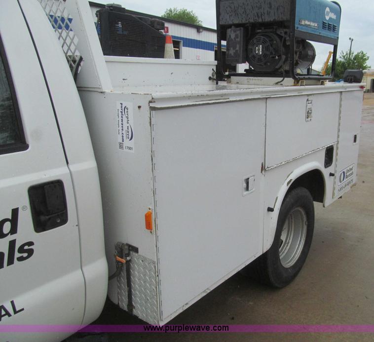 image for item I7001 2006 Ford F350 Super Duty XL service truck