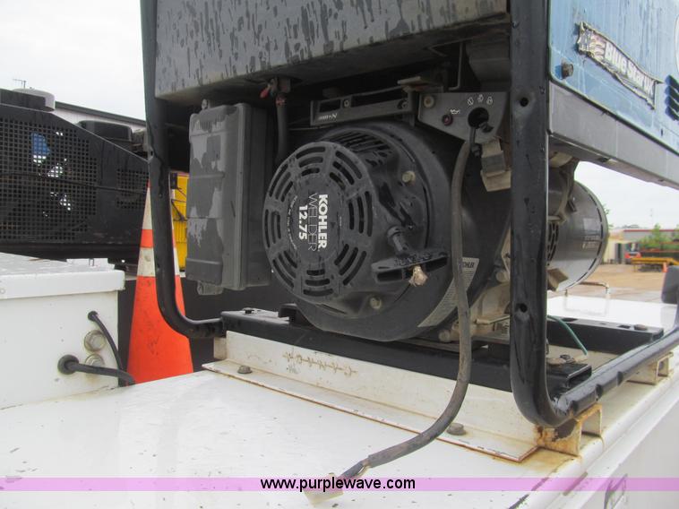 image for item I7001 2006 Ford F350 Super Duty XL service truck