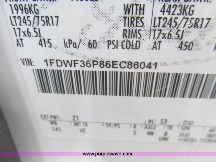 image for item I7001 2006 Ford F350 Super Duty XL service truck