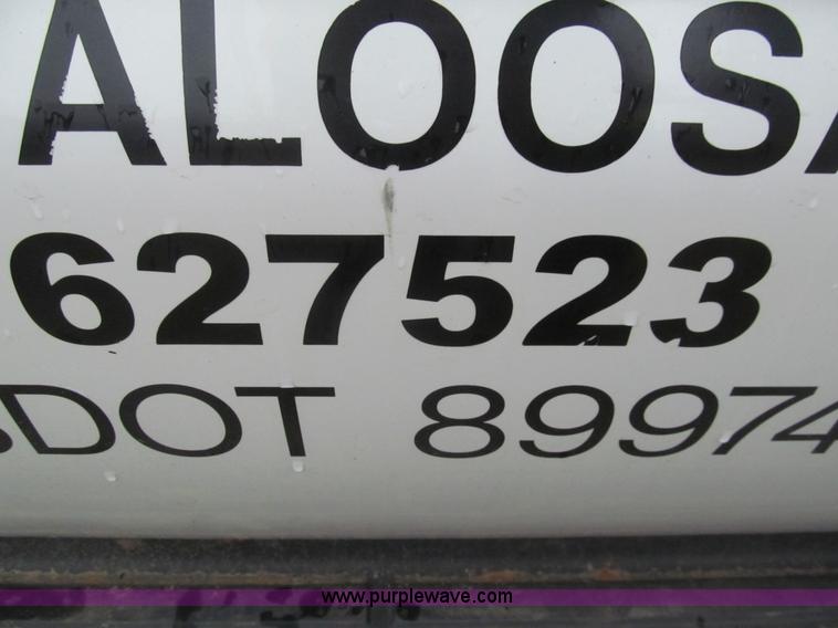 image for item I7001 2006 Ford F350 Super Duty XL service truck