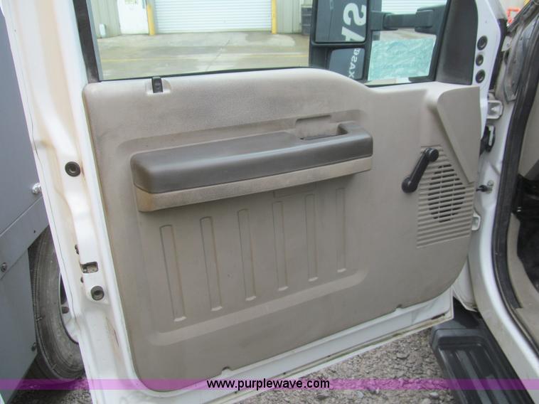 image for item I7003 2008 Ford F350 Super Duty XL service truck
