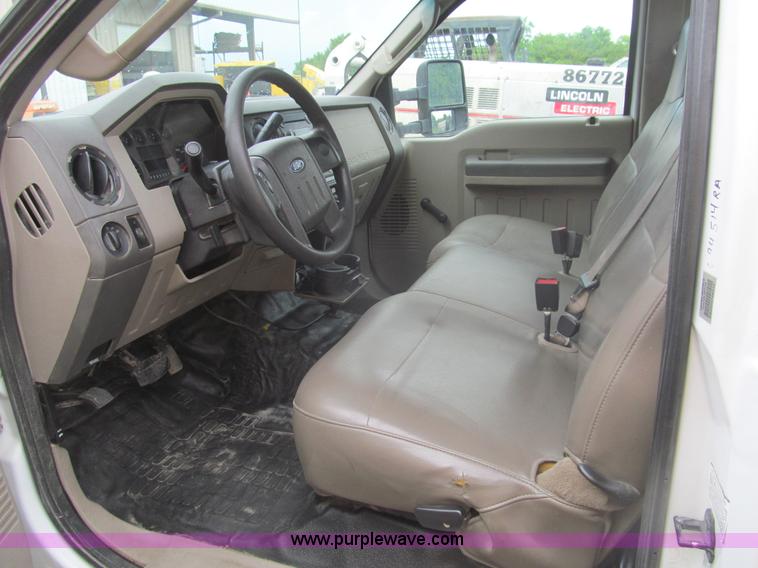 image for item I7003 2008 Ford F350 Super Duty XL service truck