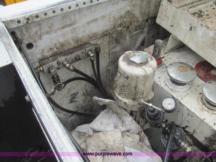 image for item I7003 2008 Ford F350 Super Duty XL service truck