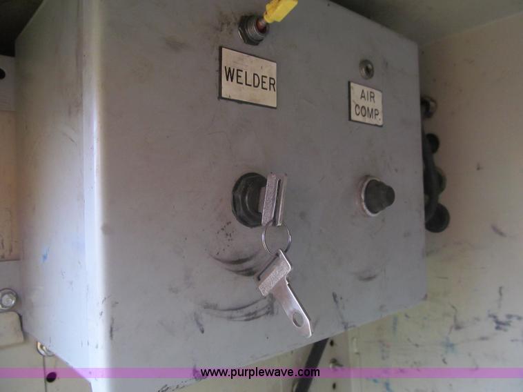 image for item I7003 2008 Ford F350 Super Duty XL service truck