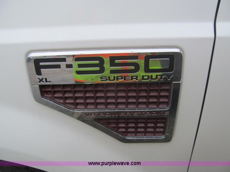 image for item I7003 2008 Ford F350 Super Duty XL service truck