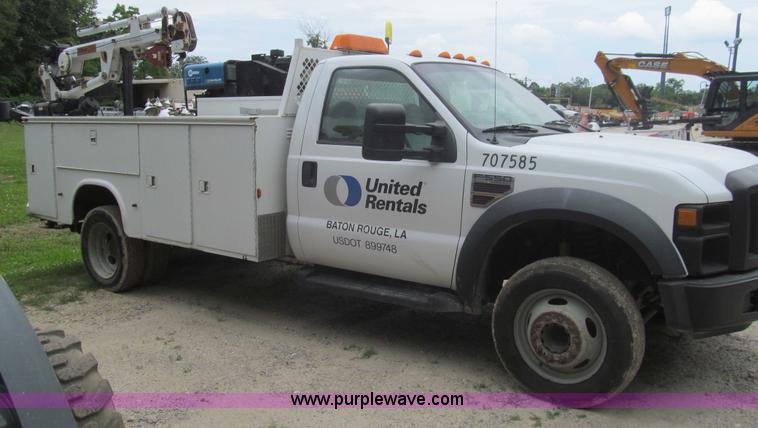 image for item I7004 2008 Ford F550 Super Duty XLT service truck with crane