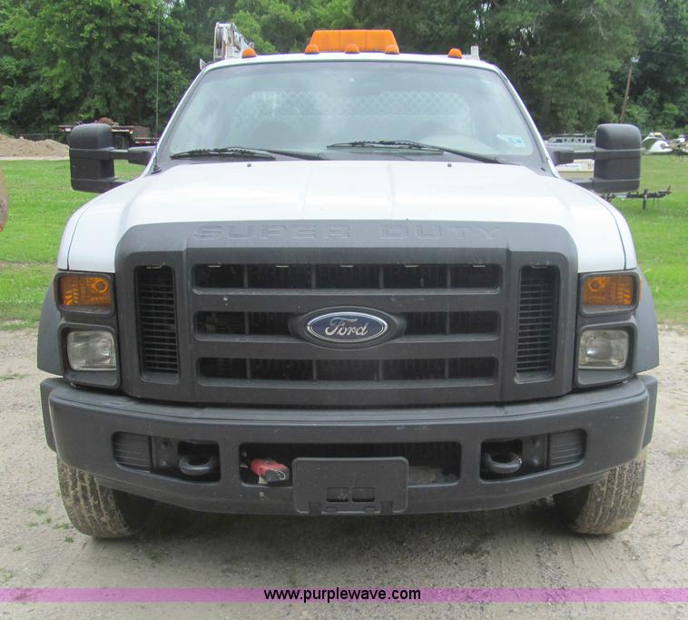 image for item I7004 2008 Ford F550 Super Duty XLT service truck with crane