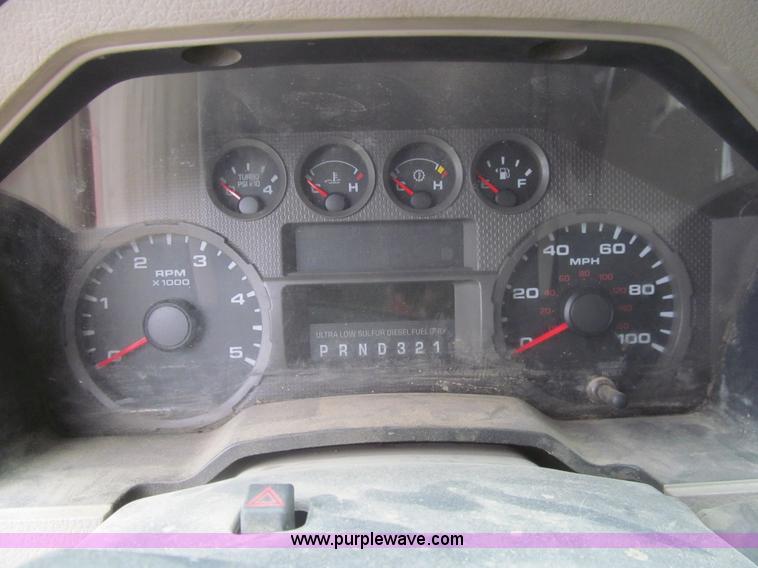 image for item I7004 2008 Ford F550 Super Duty XLT service truck with crane