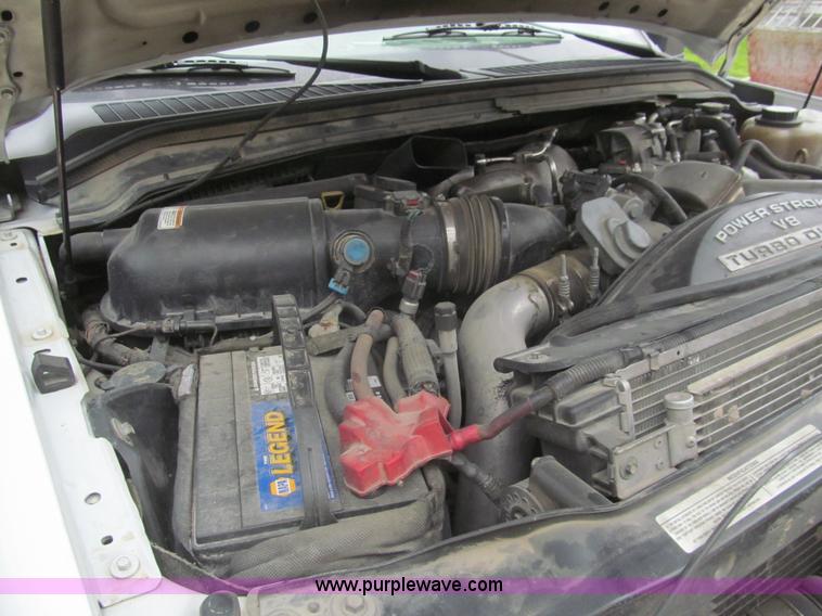 image for item I7004 2008 Ford F550 Super Duty XLT service truck with crane