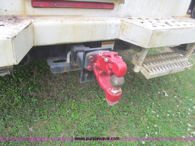 image for item I7004 2008 Ford F550 Super Duty XLT service truck with crane