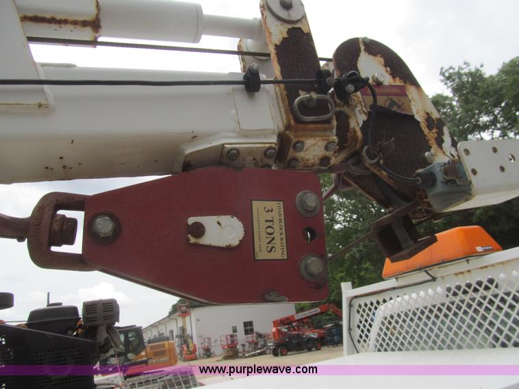 image for item I7004 2008 Ford F550 Super Duty XLT service truck with crane