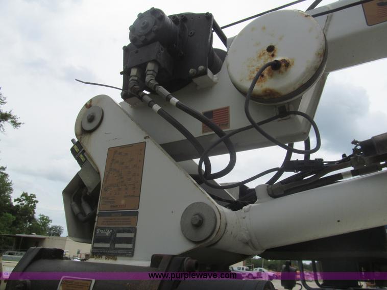 image for item I7004 2008 Ford F550 Super Duty XLT service truck with crane