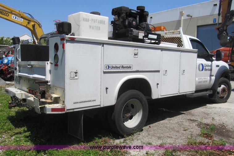 image for item I7005 2006 Ford F550 Super Duty XL service truck