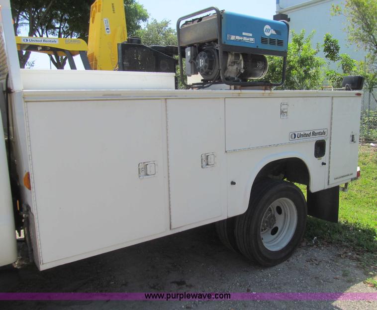 image for item I7005 2006 Ford F550 Super Duty XL service truck