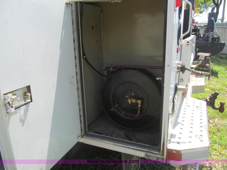 image for item I7005 2006 Ford F550 Super Duty XL service truck