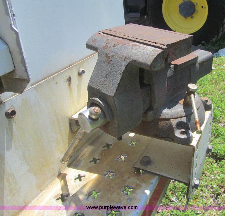 image for item I7005 2006 Ford F550 Super Duty XL service truck