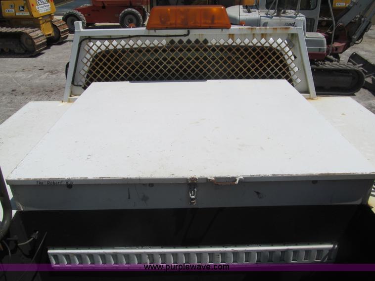 image for item I7005 2006 Ford F550 Super Duty XL service truck