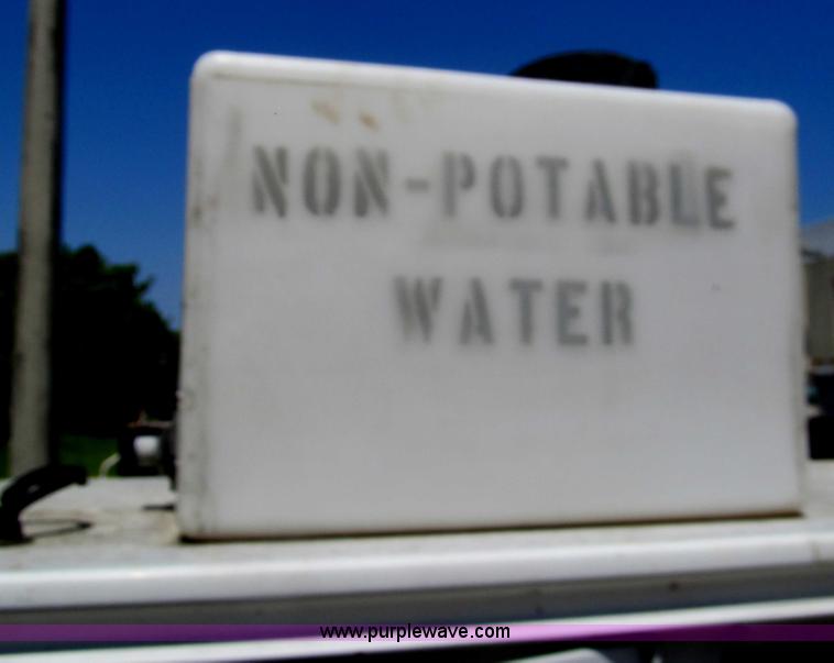 image for item I7005 2006 Ford F550 Super Duty XL service truck