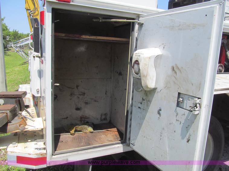 image for item I7005 2006 Ford F550 Super Duty XL service truck