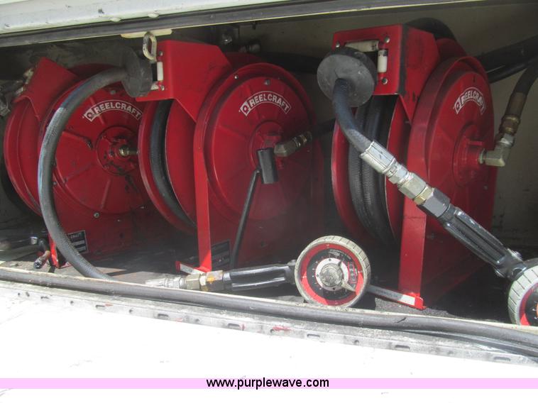 image for item I7005 2006 Ford F550 Super Duty XL service truck