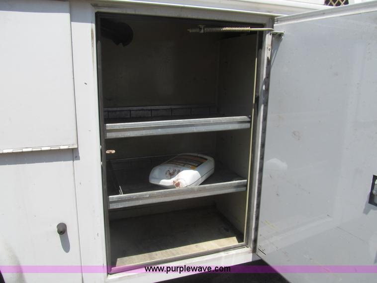 image for item I7005 2006 Ford F550 Super Duty XL service truck