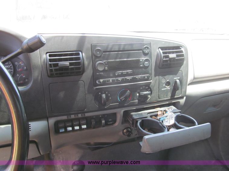 image for item I7005 2006 Ford F550 Super Duty XL service truck