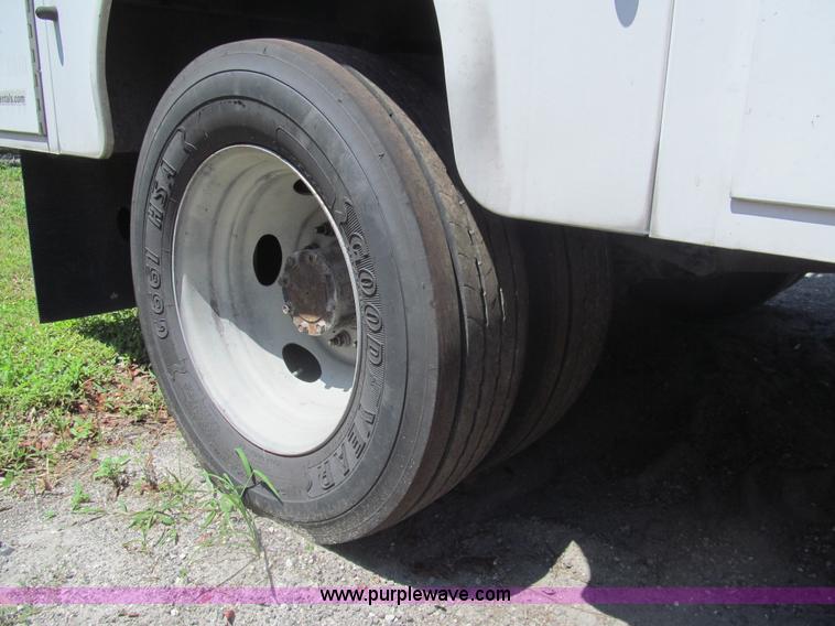 image for item I7005 2006 Ford F550 Super Duty XL service truck