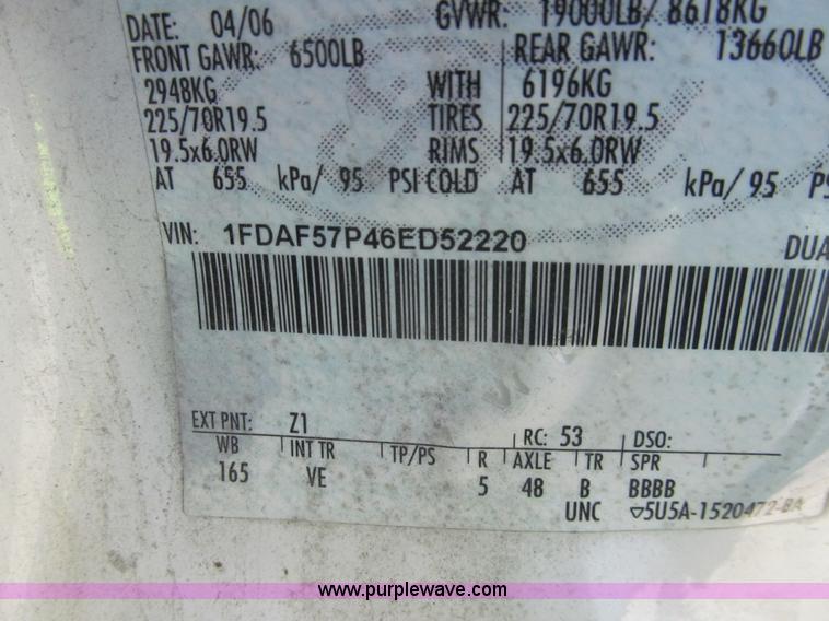 image for item I7005 2006 Ford F550 Super Duty XL service truck