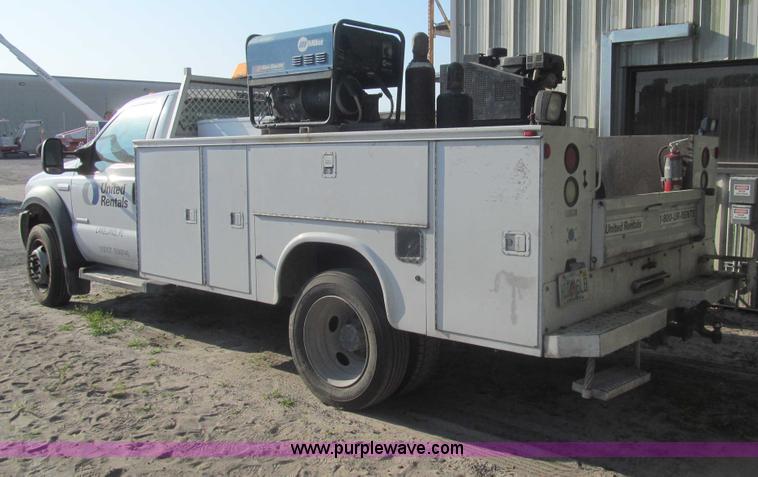 image for item I7006 2007 Ford F550 service truck