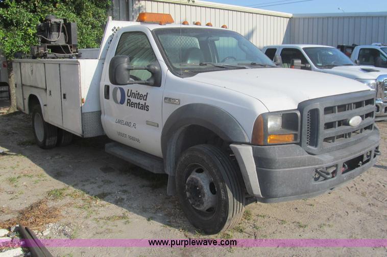 image for item I7006 2007 Ford F550 service truck