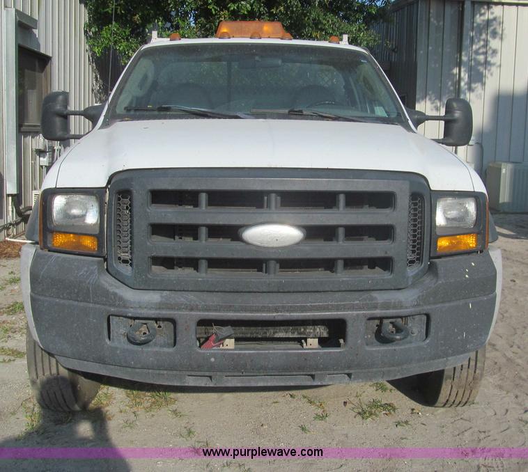 image for item I7006 2007 Ford F550 service truck