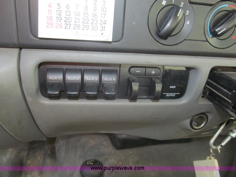 image for item I7006 2007 Ford F550 service truck