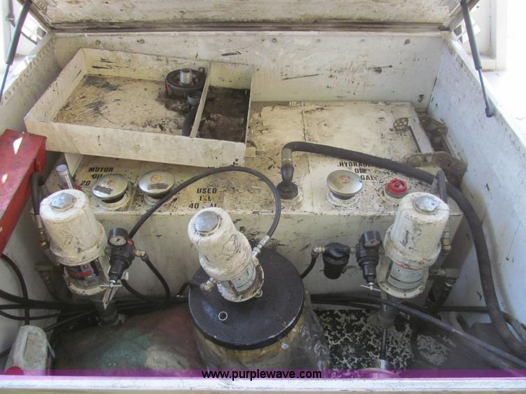 image for item I7006 2007 Ford F550 service truck