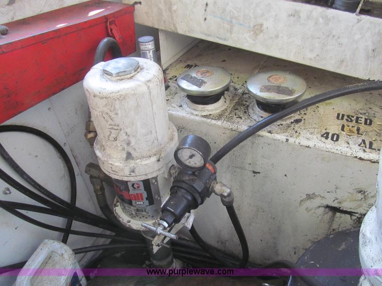 image for item I7006 2007 Ford F550 service truck