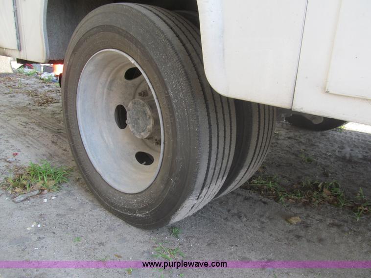 image for item I7006 2007 Ford F550 service truck