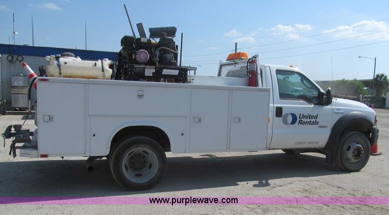 image for item I7007 2007 Ford F550 Super Duty XL service truck
