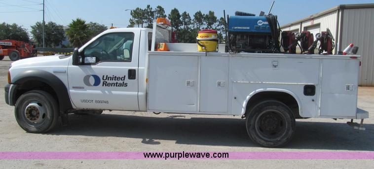 image for item I7007 2007 Ford F550 Super Duty XL service truck