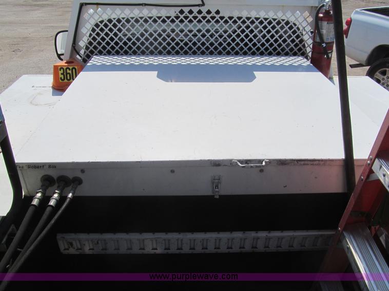 image for item I7007 2007 Ford F550 Super Duty XL service truck