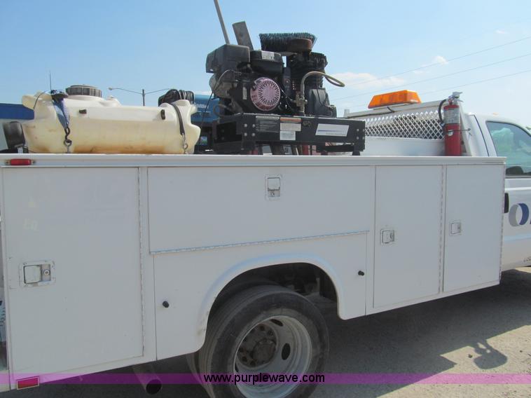 image for item I7007 2007 Ford F550 Super Duty XL service truck