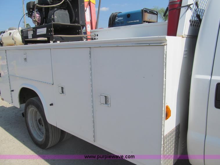 image for item I7007 2007 Ford F550 Super Duty XL service truck
