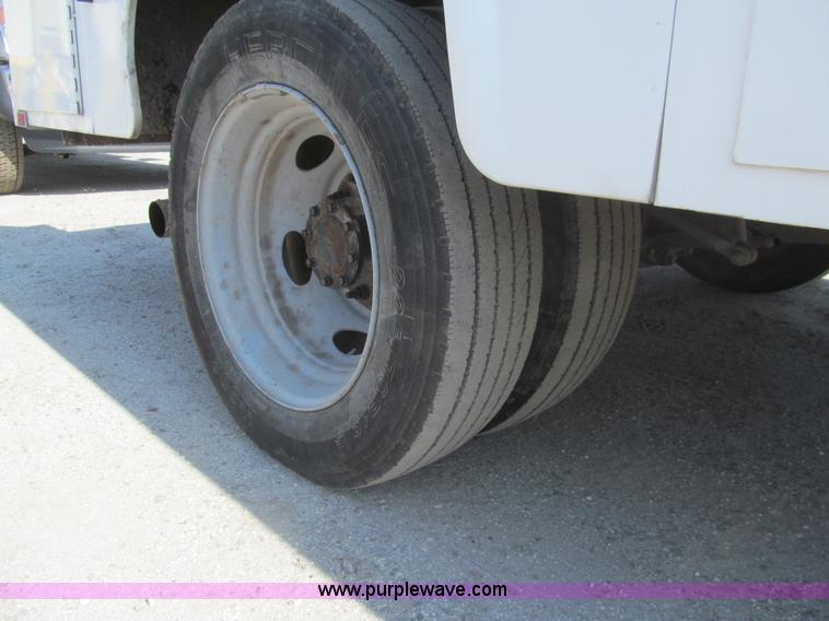 image for item I7007 2007 Ford F550 Super Duty XL service truck