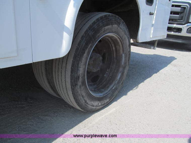 image for item I7007 2007 Ford F550 Super Duty XL service truck