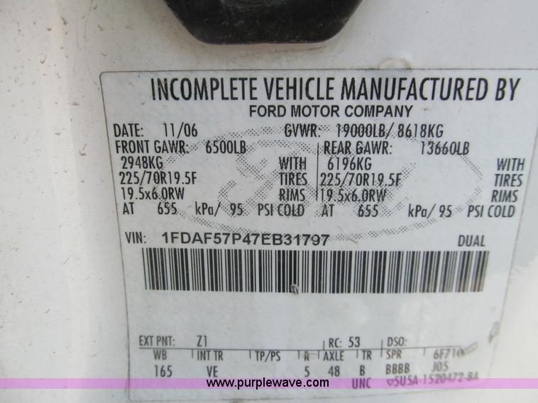 image for item I7007 2007 Ford F550 Super Duty XL service truck