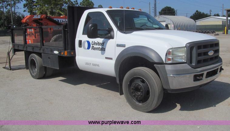 image for item I7008 2005 Ford F450 Super Duty XL flatbed truck
