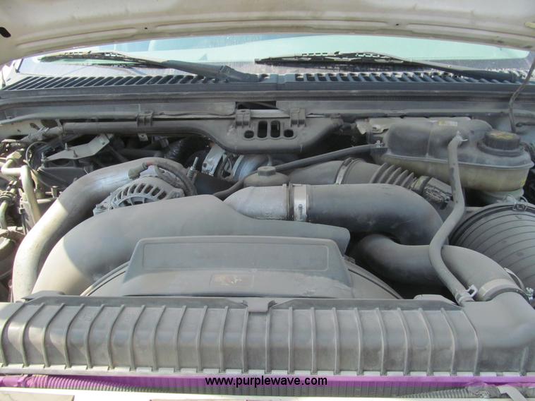 image for item I7008 2005 Ford F450 Super Duty XL flatbed truck