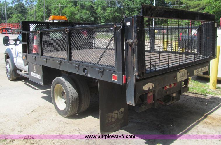 image for item I7009 2007 Ford F450 Super Duty XL flatbed truck