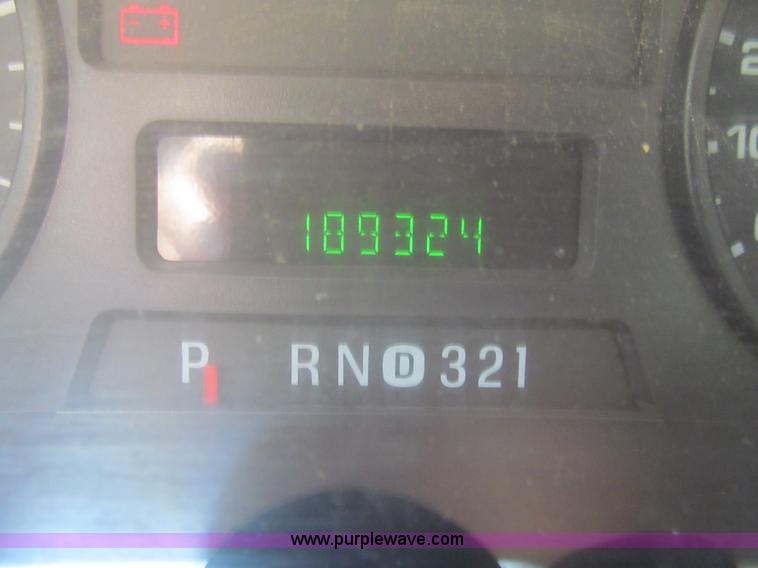 image for item I7009 2007 Ford F450 Super Duty XL flatbed truck