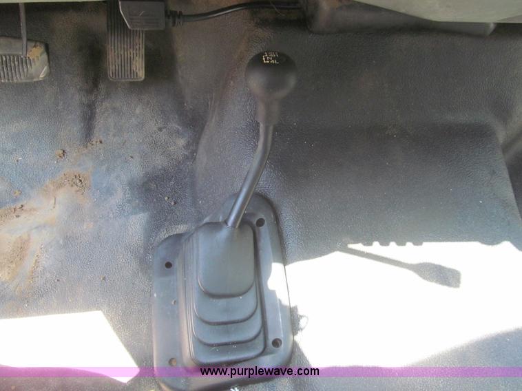 image for item I7009 2007 Ford F450 Super Duty XL flatbed truck